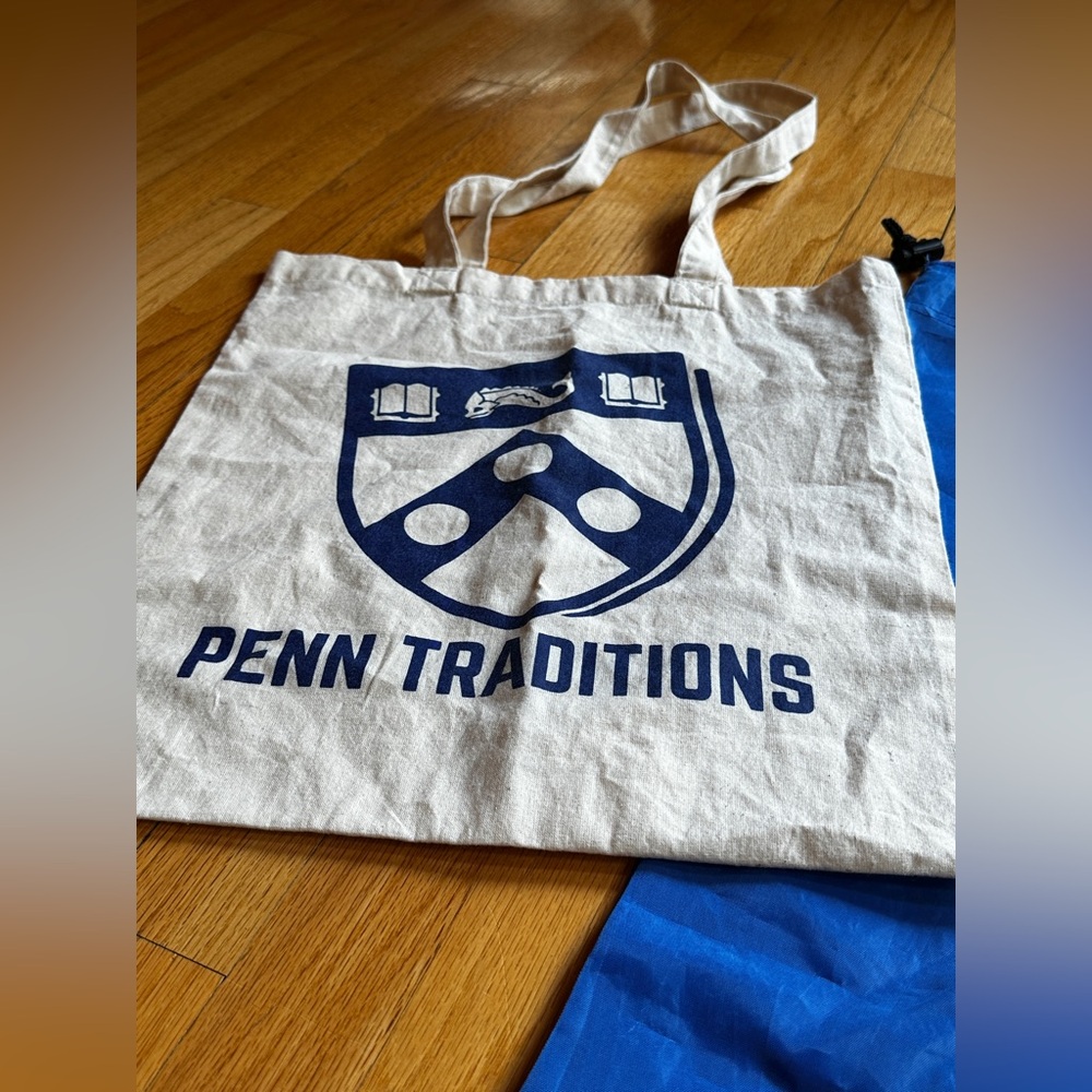 UPenn 5 items Charging Pad, Tote, Pillowcase, LaundryBag, Penn Quaker, Fanny Pak - Picture 10 of 13